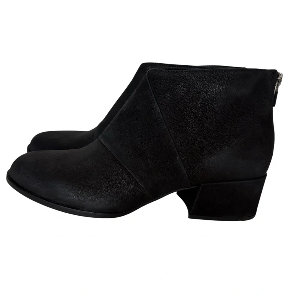 Eileen Fisher Leather Zip Block Heel Size 9